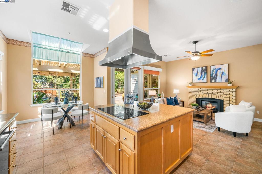 RUBY HILL - Residential