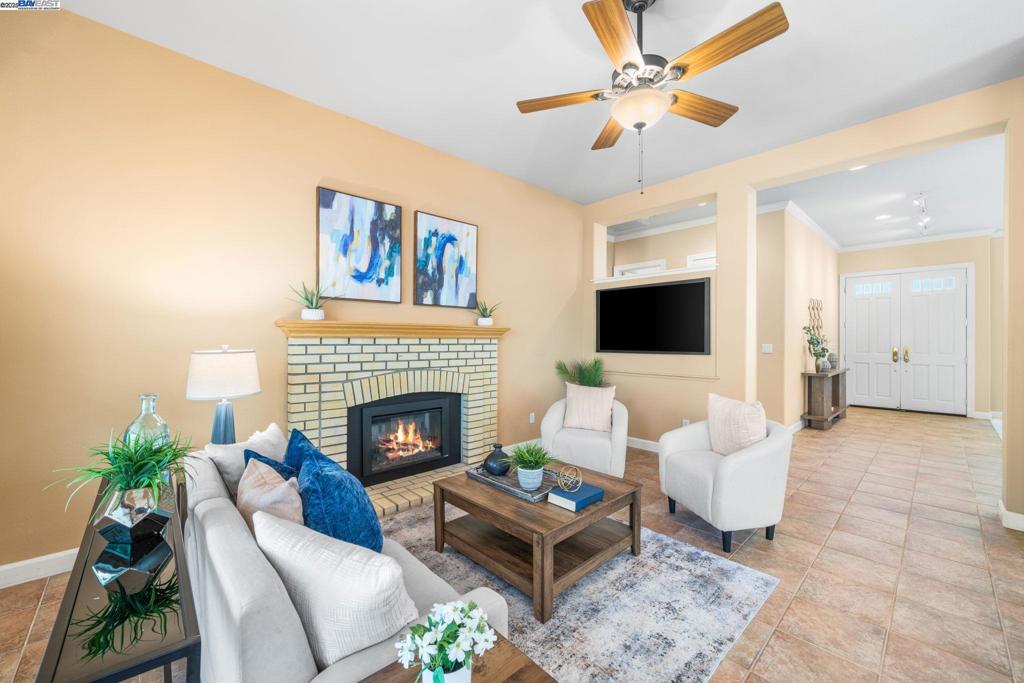 RUBY HILL - Residential