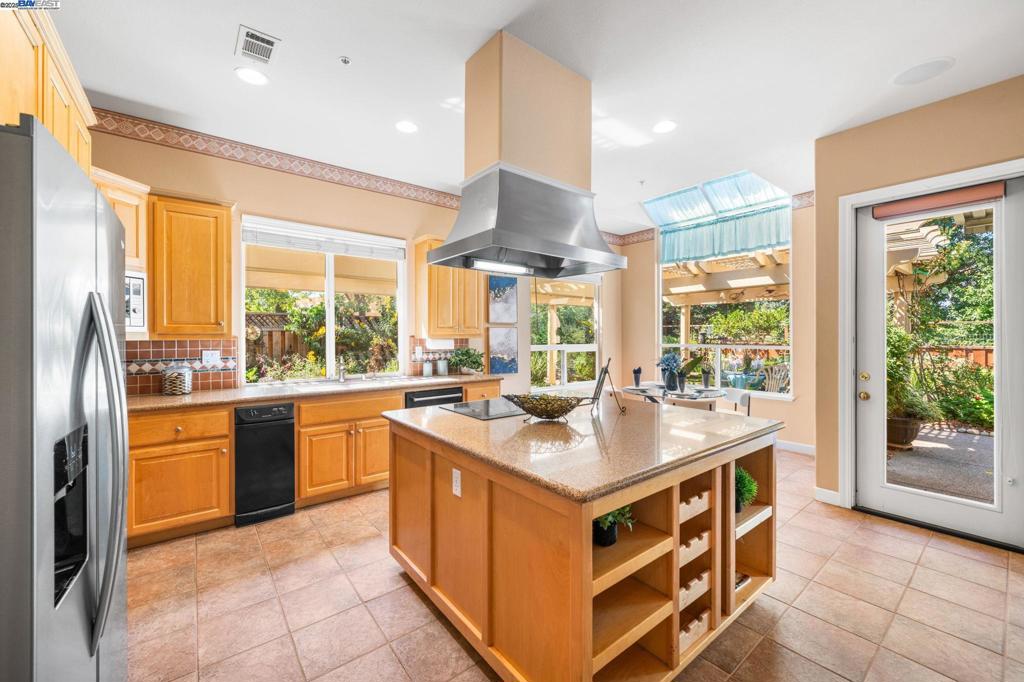 RUBY HILL - Residential