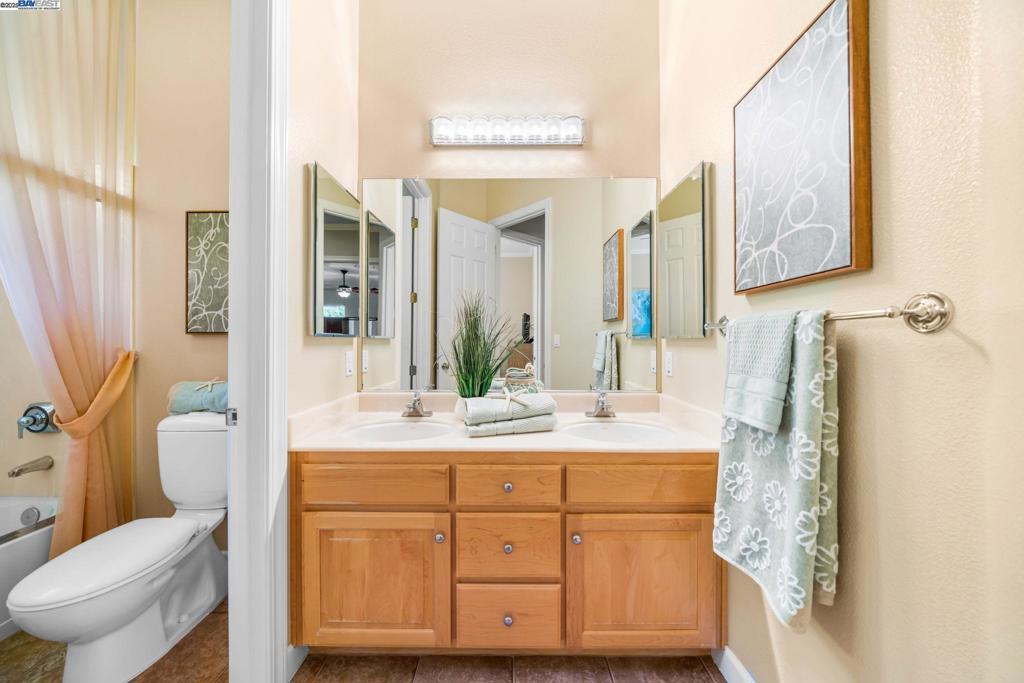 RUBY HILL - Residential