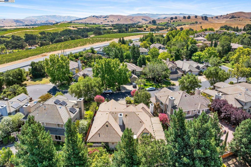 RUBY HILL - Residential