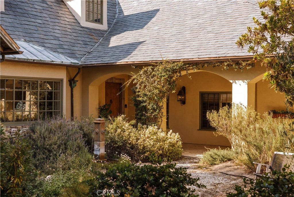 4155 Green Meadow Court