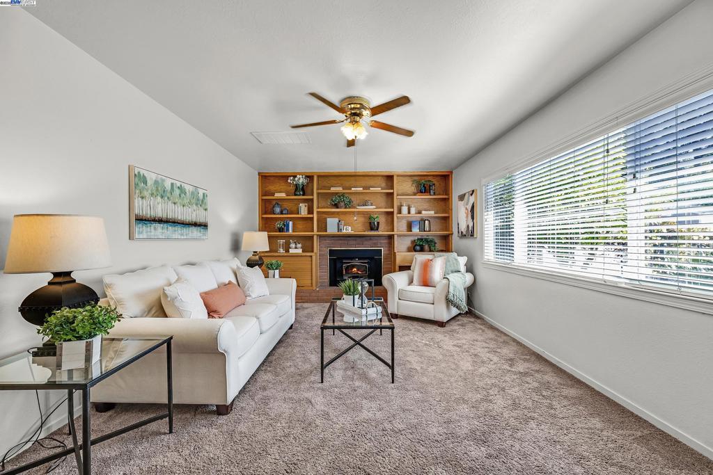 EASTSIDE JENSEN - Residential