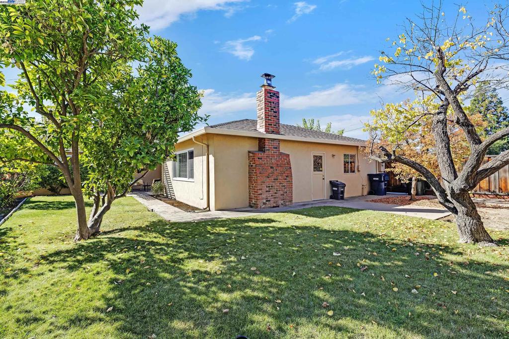 EASTSIDE JENSEN - Residential