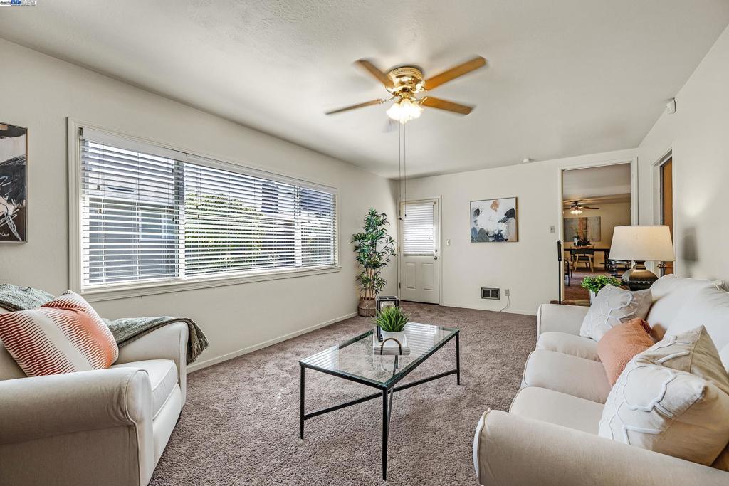 EASTSIDE JENSEN - Residential