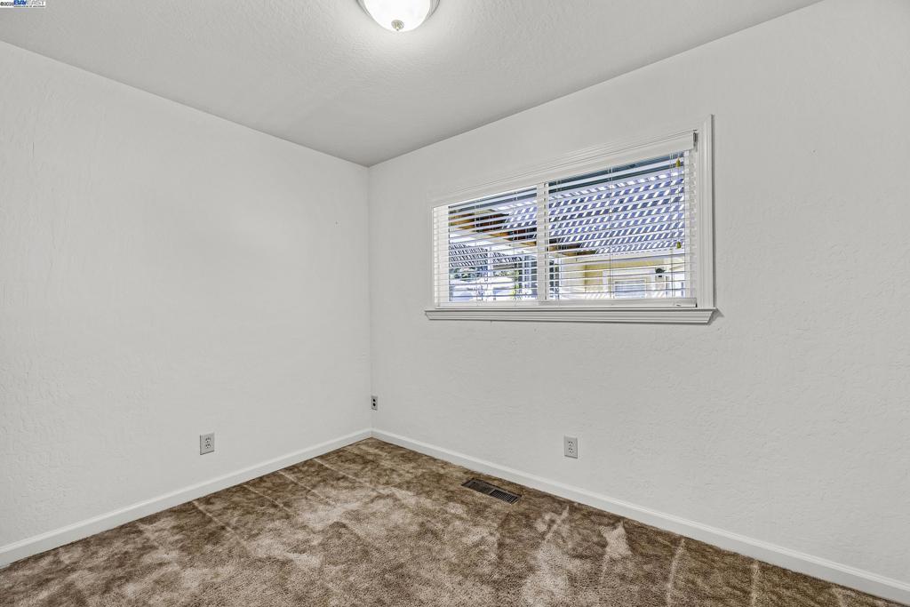 EASTSIDE JENSEN - Residential