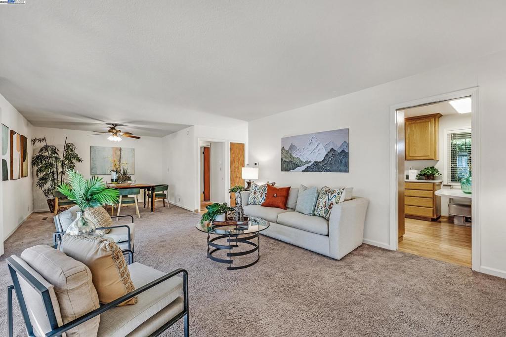 EASTSIDE JENSEN - Residential