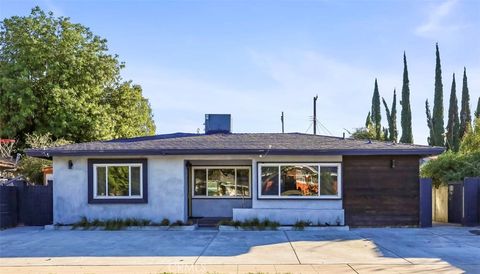 20422 Schoenborn Winnetka CA 91306