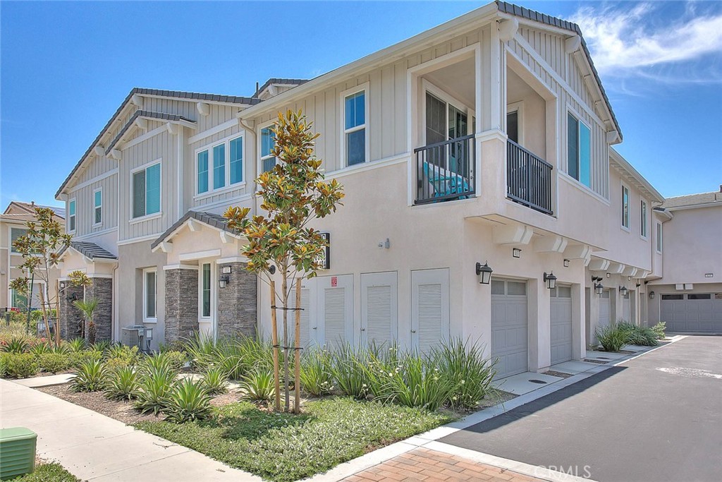 STYLISH TWO-STORY CONDO WITH MOUNTAIN VIEWS IN PRIME FONTANA LOCATION!! Discover this stunning, two-story, one-bedroom, one-and-a-half-bath condominium located in one of Fontana's most desirable and beautiful communities-built just about 2 years ago! Step inside into an open and airy layout featuring modern finishes, abundant natural light, and a thoughtfully designed floor plan perfect for both relaxing and entertaining. Living area includes a convenient half-bath and seamless flow between the kitchen, dinning, and living spaces. Enjoy your morning coffee or unwind in the evening on your private balcony, with breathtaking views or the nearby mountains. The community offers resort-style living with sparkling pools, playgrounds, pools and beautifully landscape grounds. Plus you're just minutes from major shopping centers, restaurants and freeway access. This is not just a home-it's a lifestyle. Don't miss the opportunity to live in this exceptional, move-in-ready condo!!
SELLER WILL PAY 6 MONTHS OF HOA!!! AT AN ACCEPTABLE OFFER