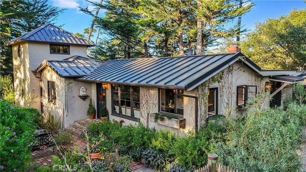 Photo of 2860 Margate Ave, Cambria, CA 93428 (MLS # SC26037722)