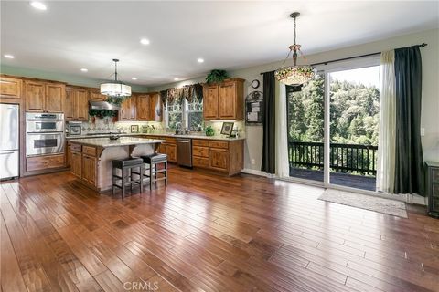 Photo of 28449 Fresh Spring Lane, Lake Arrowhead, CA 92352 (MLS # IG25235797)