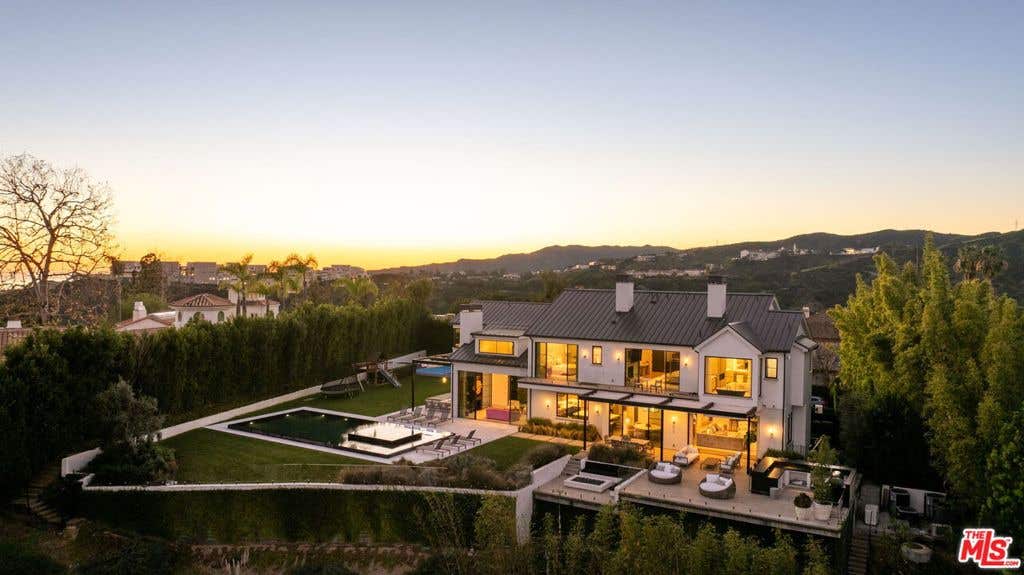 Photo of 890 Linda Flora Drive, Los Angeles, CA 90049 (MLS # 26827719)