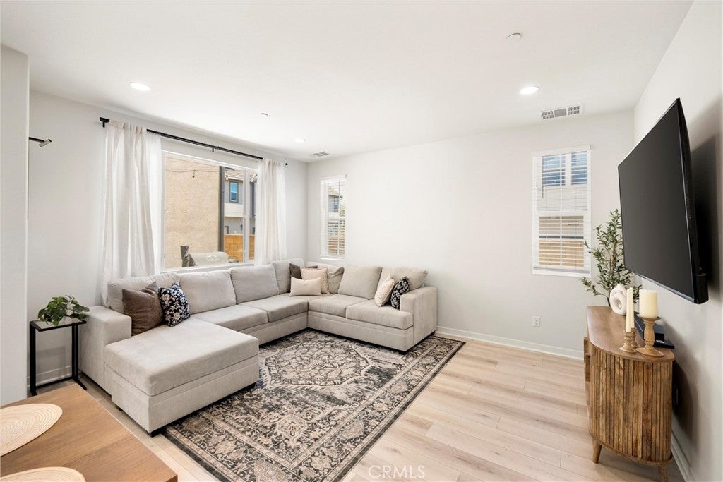 16064 Jamie Ln 7