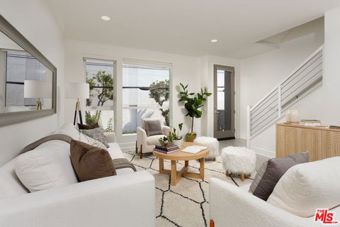 Photo of 6067 W Studio Court, Los Angeles, CA 90038 (MLS # 25576579) Photo of 6067 W Studio Court, Los Angeles, CA 90038 (MLS # 25576579)