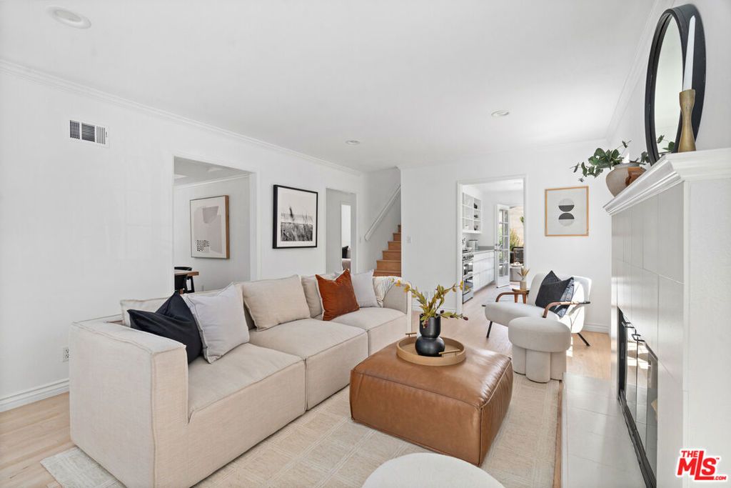 Photo of 4226 Lyceum Avenue, Los Angeles, CA 90066 (MLS # 26725155)