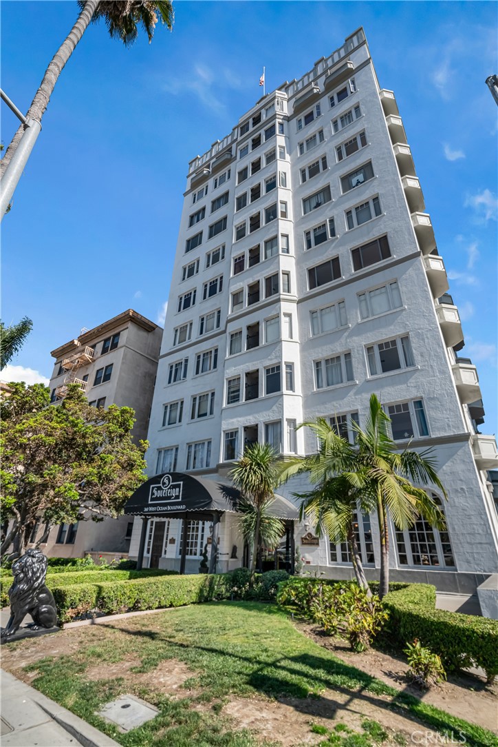 360 W Ocean Boulevard 402