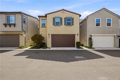 Photo of 4057 Spring Haven Ln Ln, Corona, CA 92883 (MLS # MB26072810)