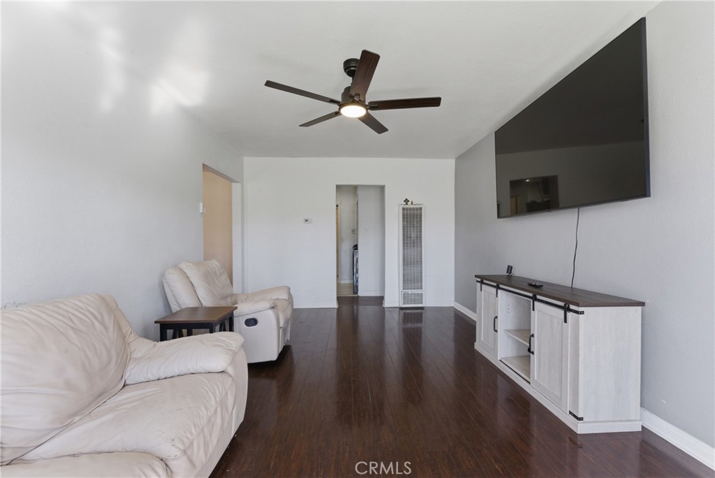 1701 W 136th