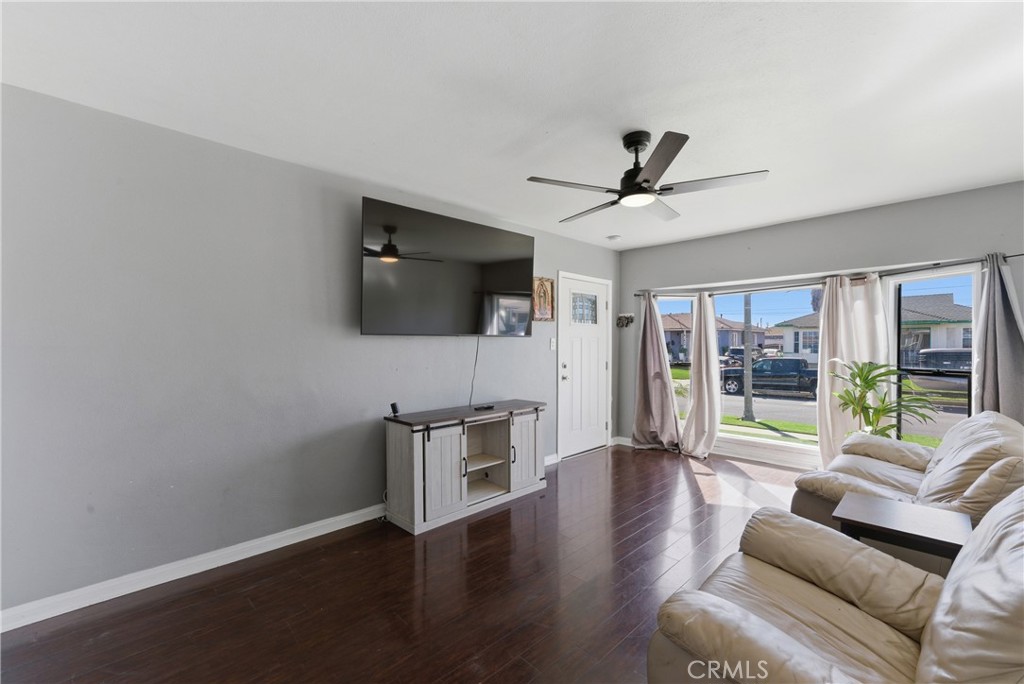 1701 W 136th