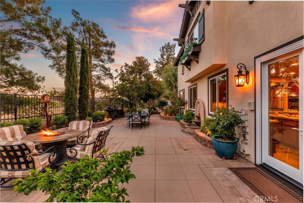 30807 Hillcrest Drive