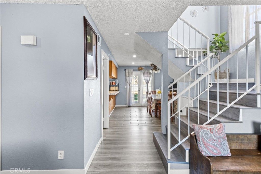 listing image 130725212303631153774