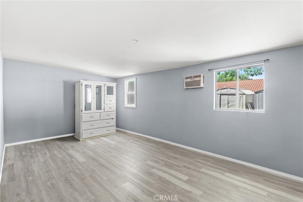 listing image 130723006568467069701