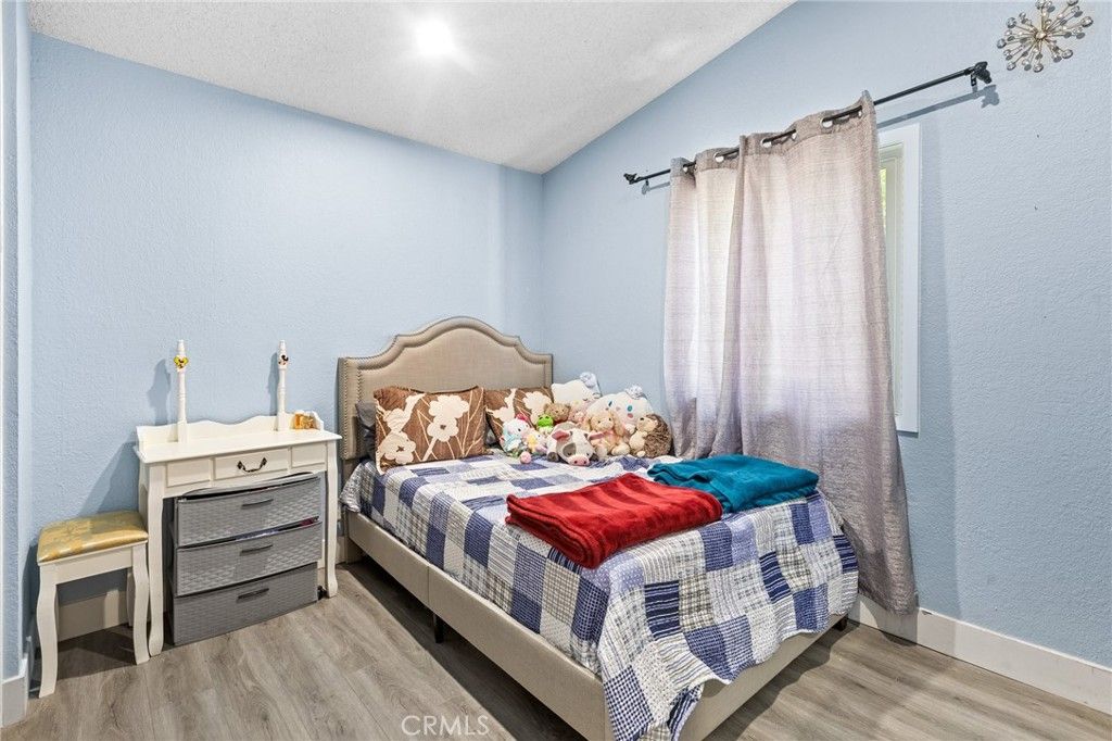 listing image 130725809946511315490