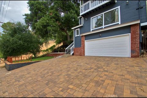 Photo of 4250 Canoga AVE, Woodland Hills, CA 91364 (MLS # SR26124982)