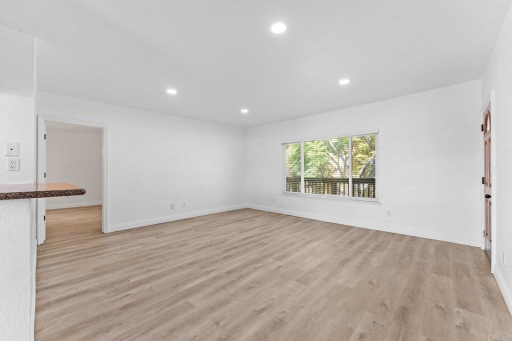 1000 Estes Street 22