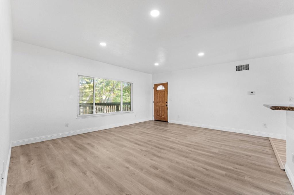 1000 Estes Street 22