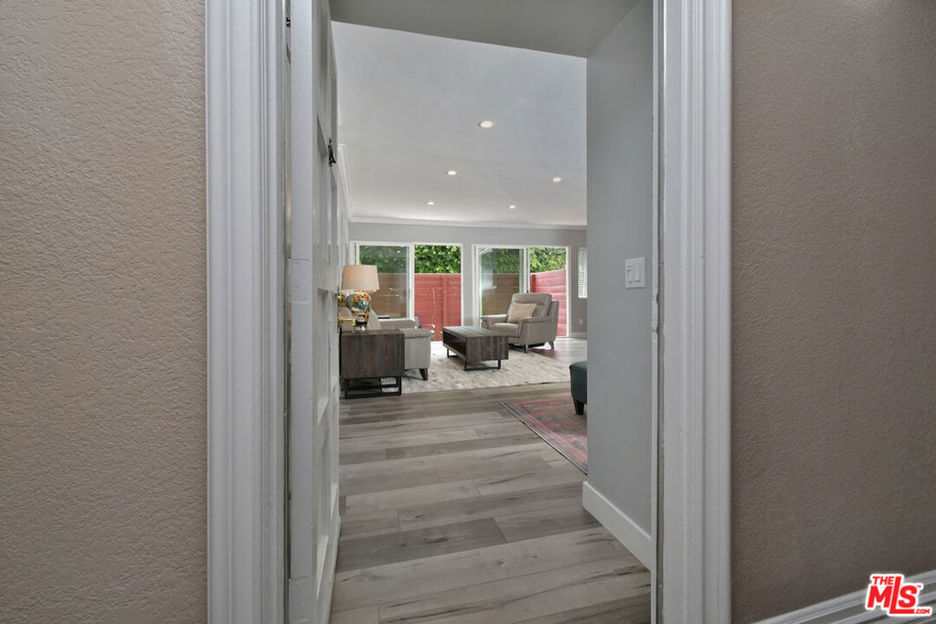 2345 Roscomare Road 205