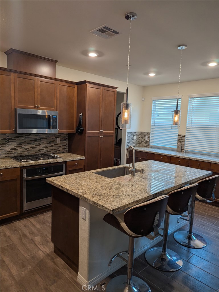 8667 Autumn Path Street