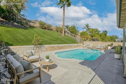 Photo of 22949 Sycamore Creek Drive, Valencia, CA 91354 (MLS # 226000007)