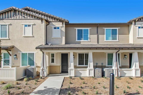 Photo of 32336 Brunello Way, Temecula, CA 92591 (MLS # 260014725SD)