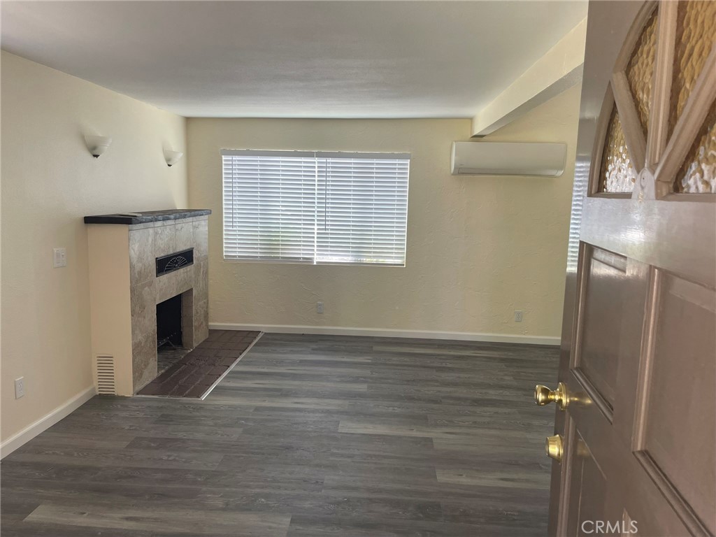 216 W 3rd Street