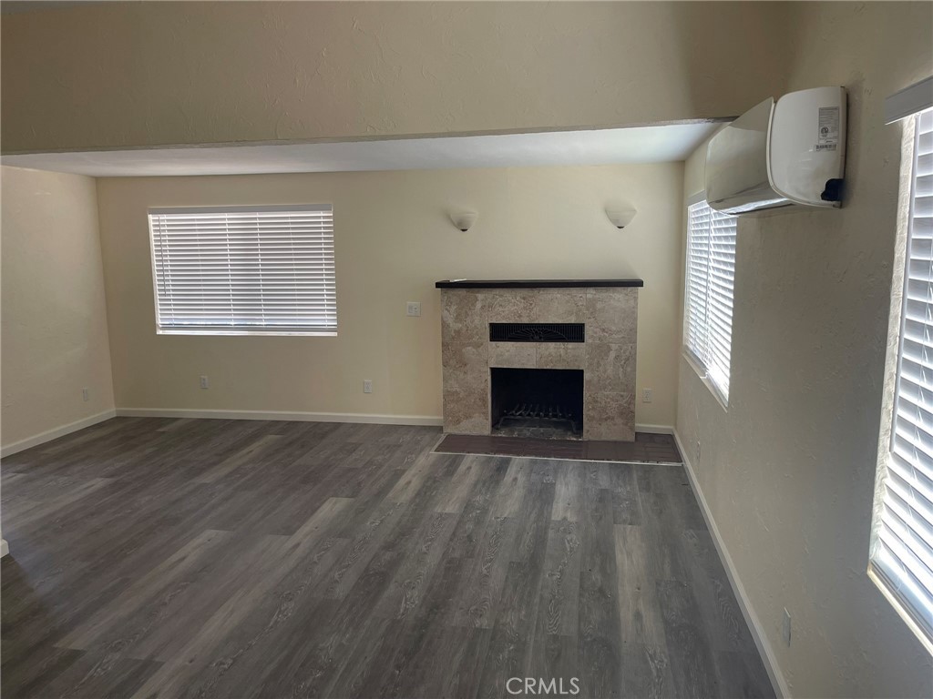 216 W 3rd Street