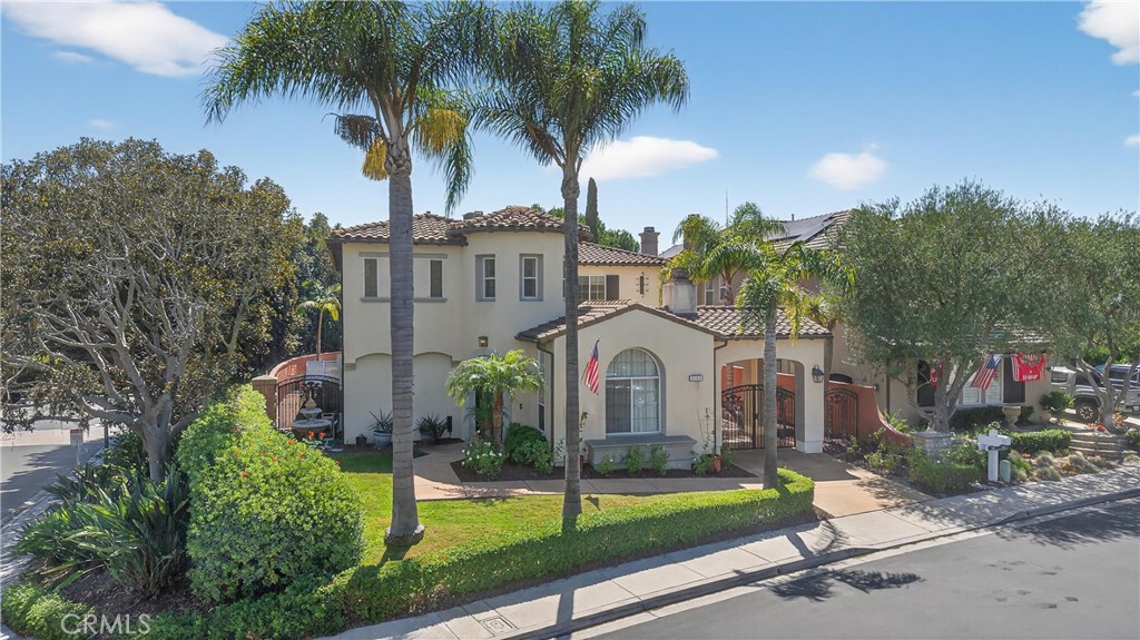 100 Via Monte Picayo