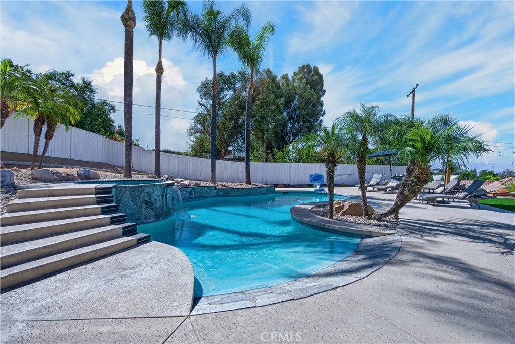 28737 Live Oak Road
