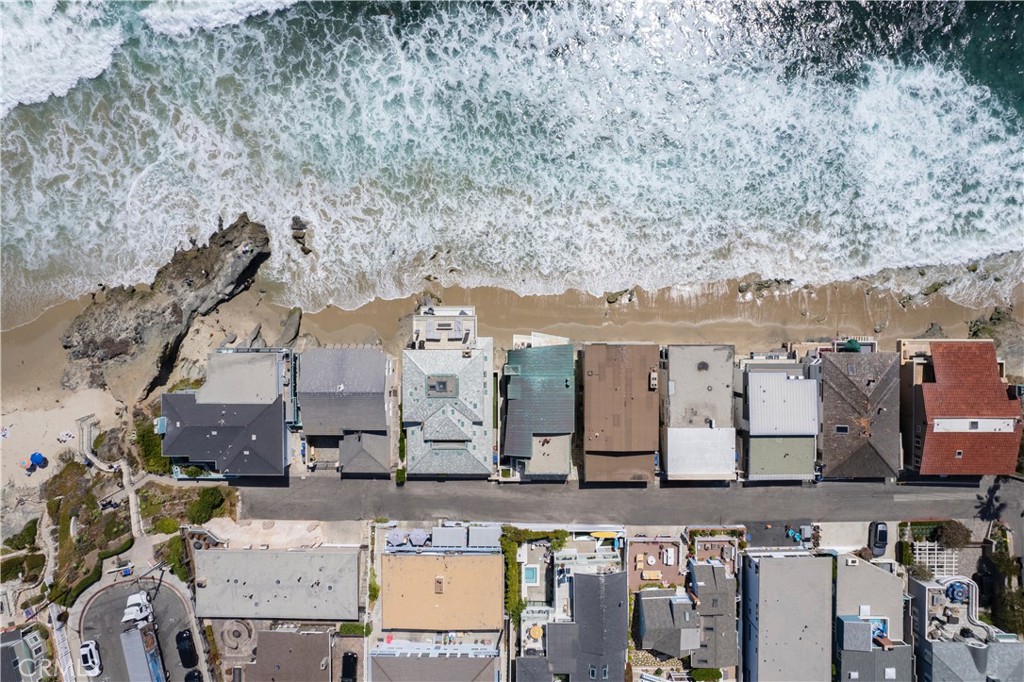1261 Ocean Front