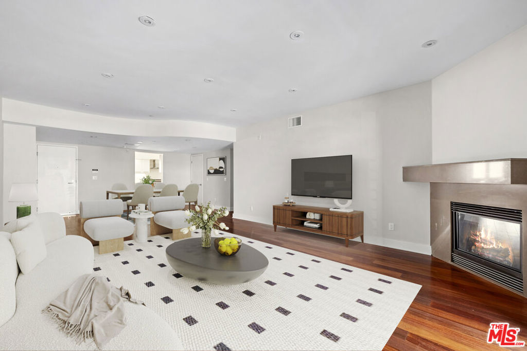 8788 Shoreham Drive 23
