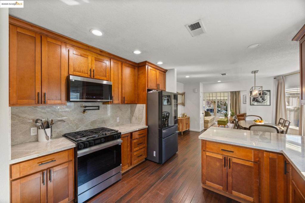 FARRELLY POND - Residential