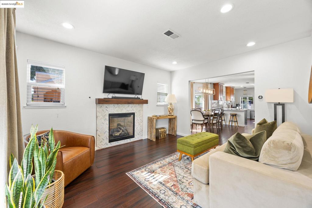 FARRELLY POND - Residential