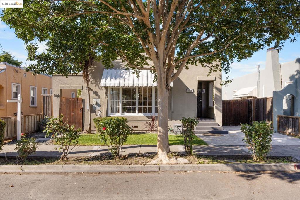 FARRELLY POND - Residential
