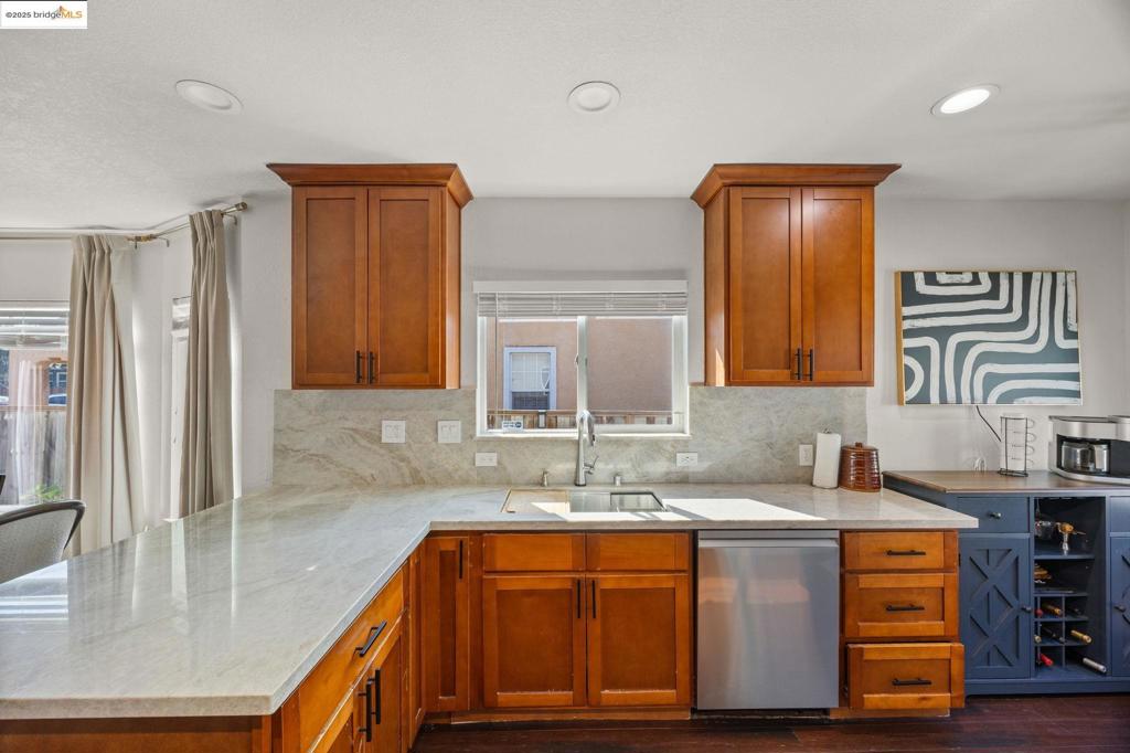 FARRELLY POND - Residential