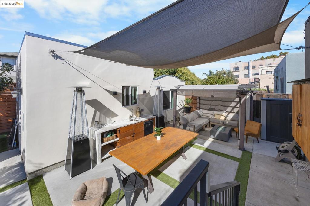 FARRELLY POND - Residential