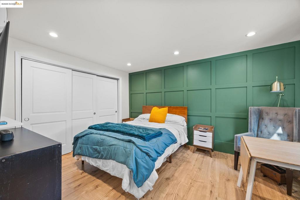 FARRELLY POND - Residential