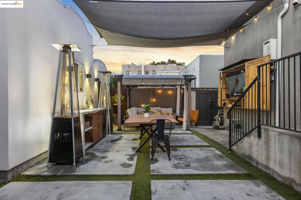 FARRELLY POND - Residential