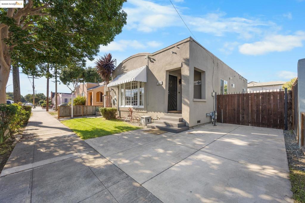 FARRELLY POND - Residential