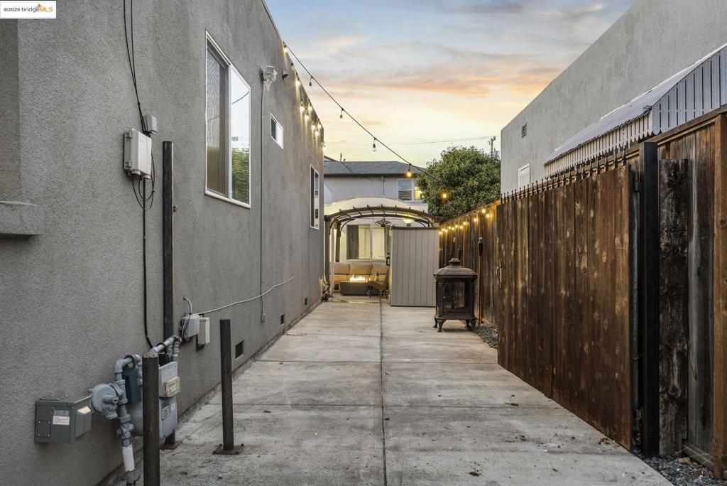 FARRELLY POND - Residential