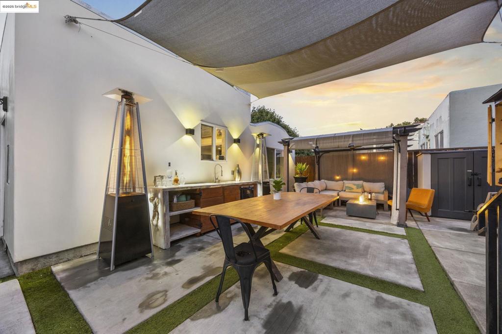 FARRELLY POND - Residential